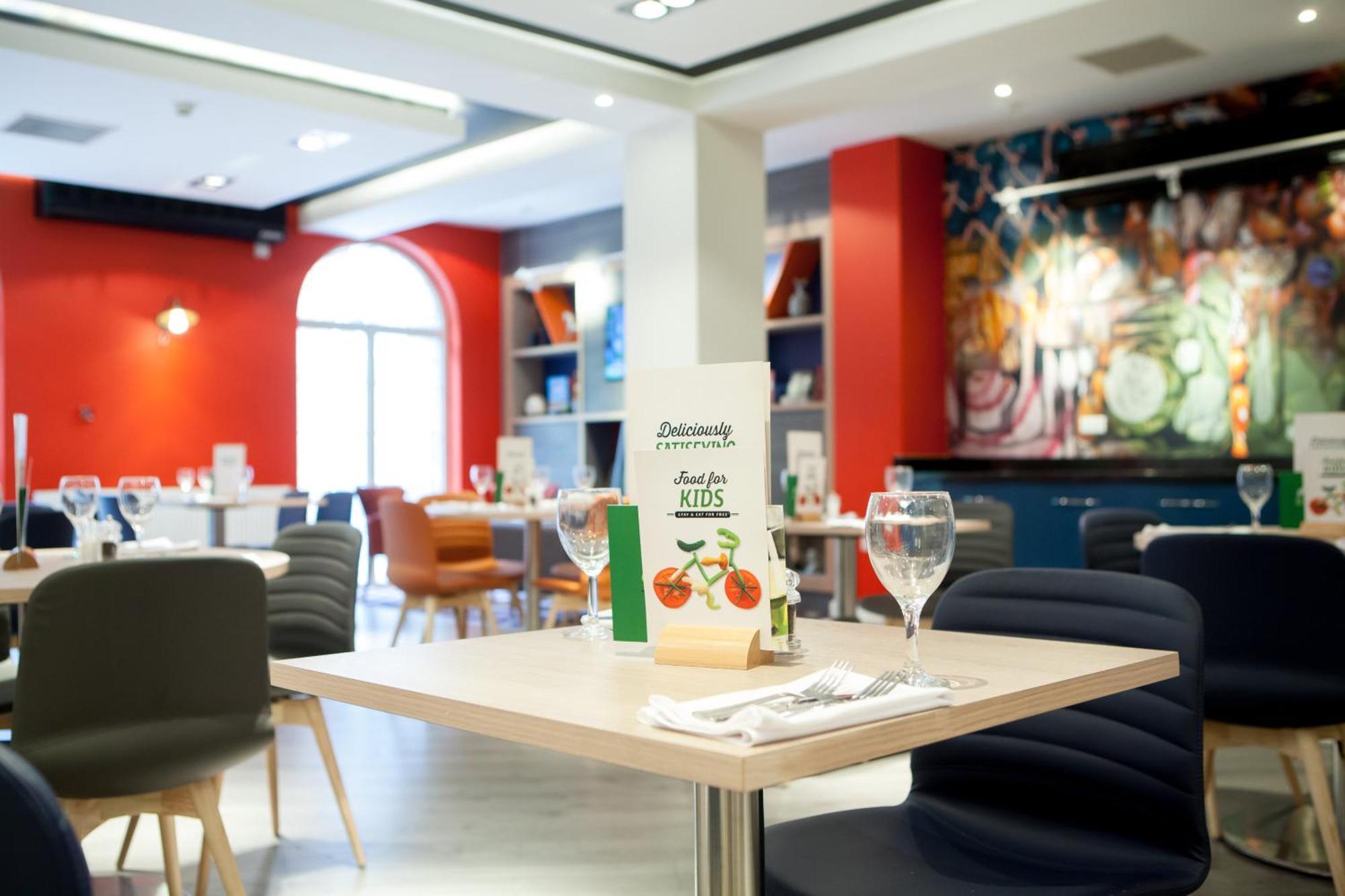 Holiday Inn Corby Kettering A43 By Ihg Dış mekan fotoğraf