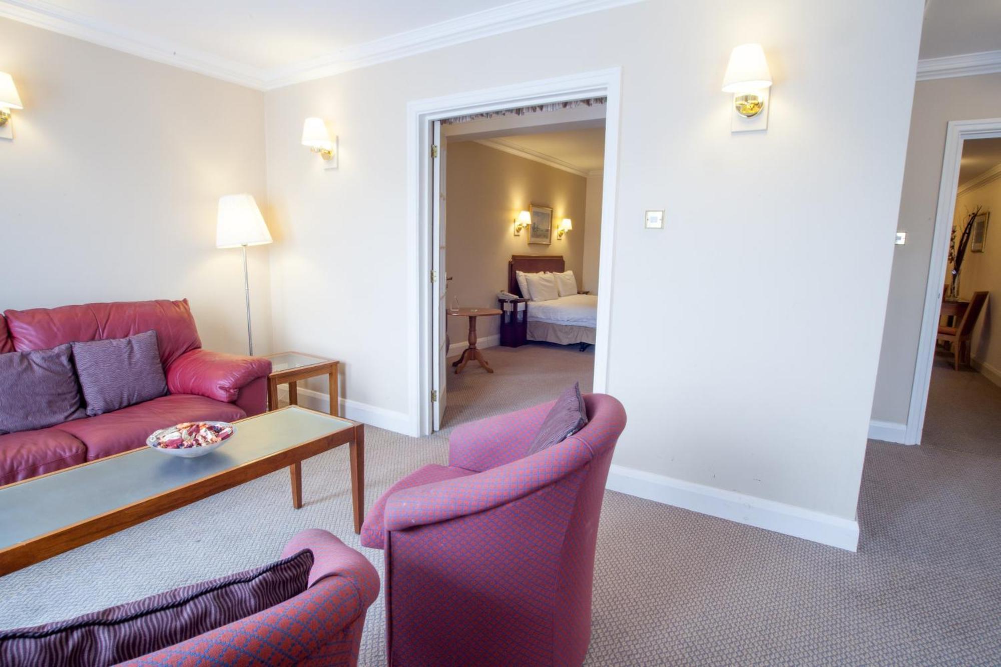 Holiday Inn Corby Kettering A43 By Ihg Dış mekan fotoğraf